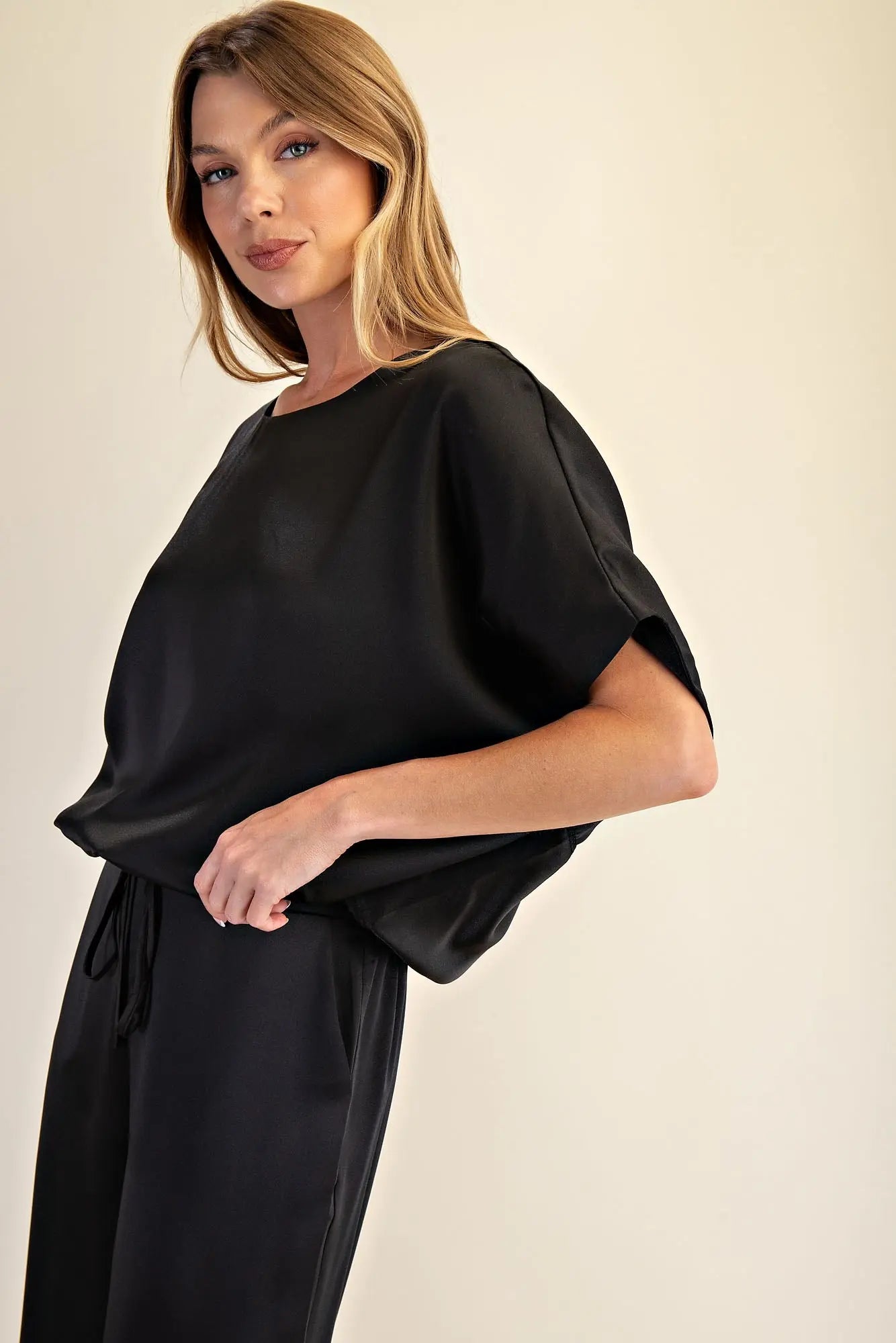 Glam Black Round Neck Short Sleeve Top