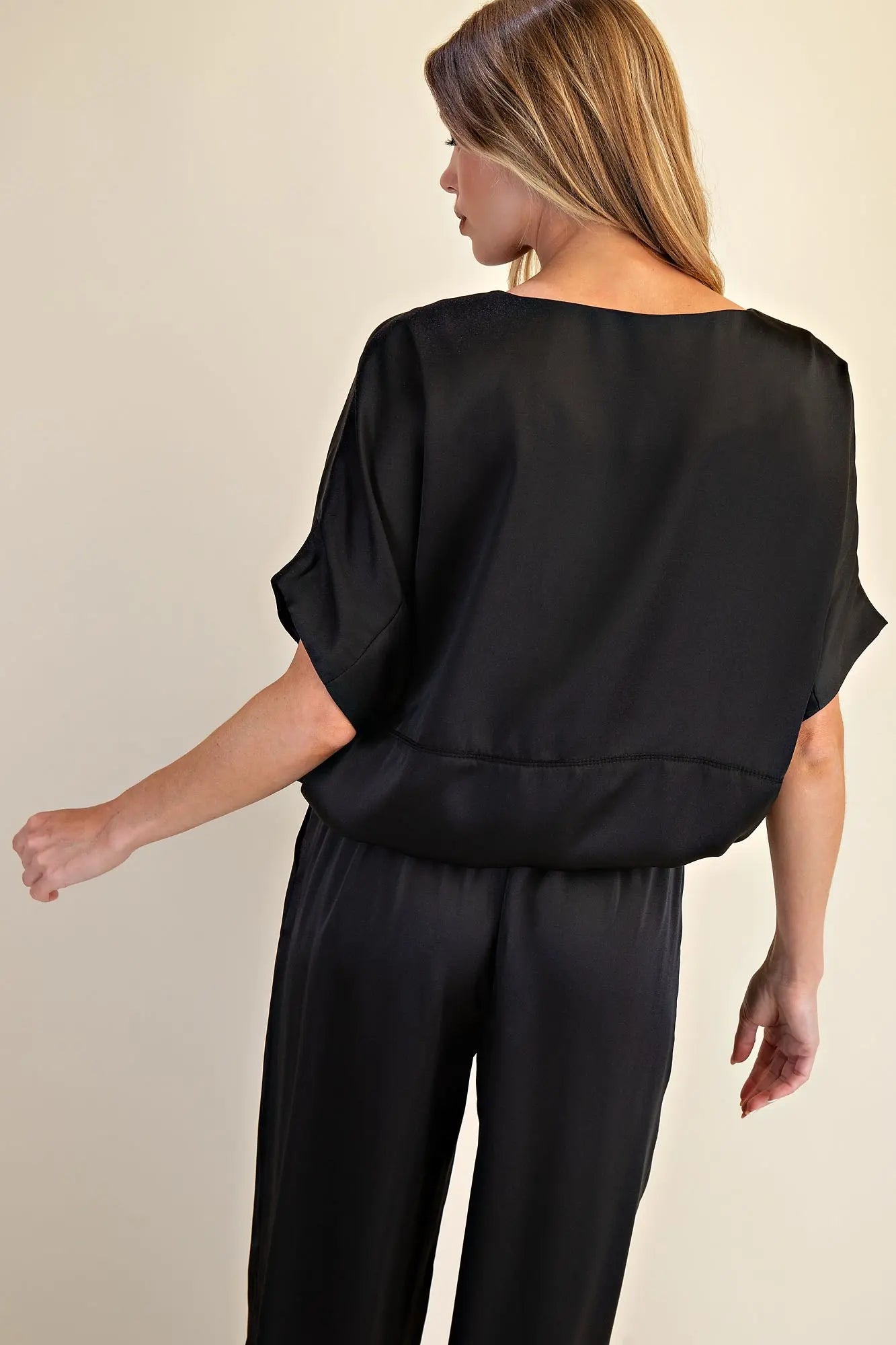 Glam Black Round Neck Short Sleeve Top
