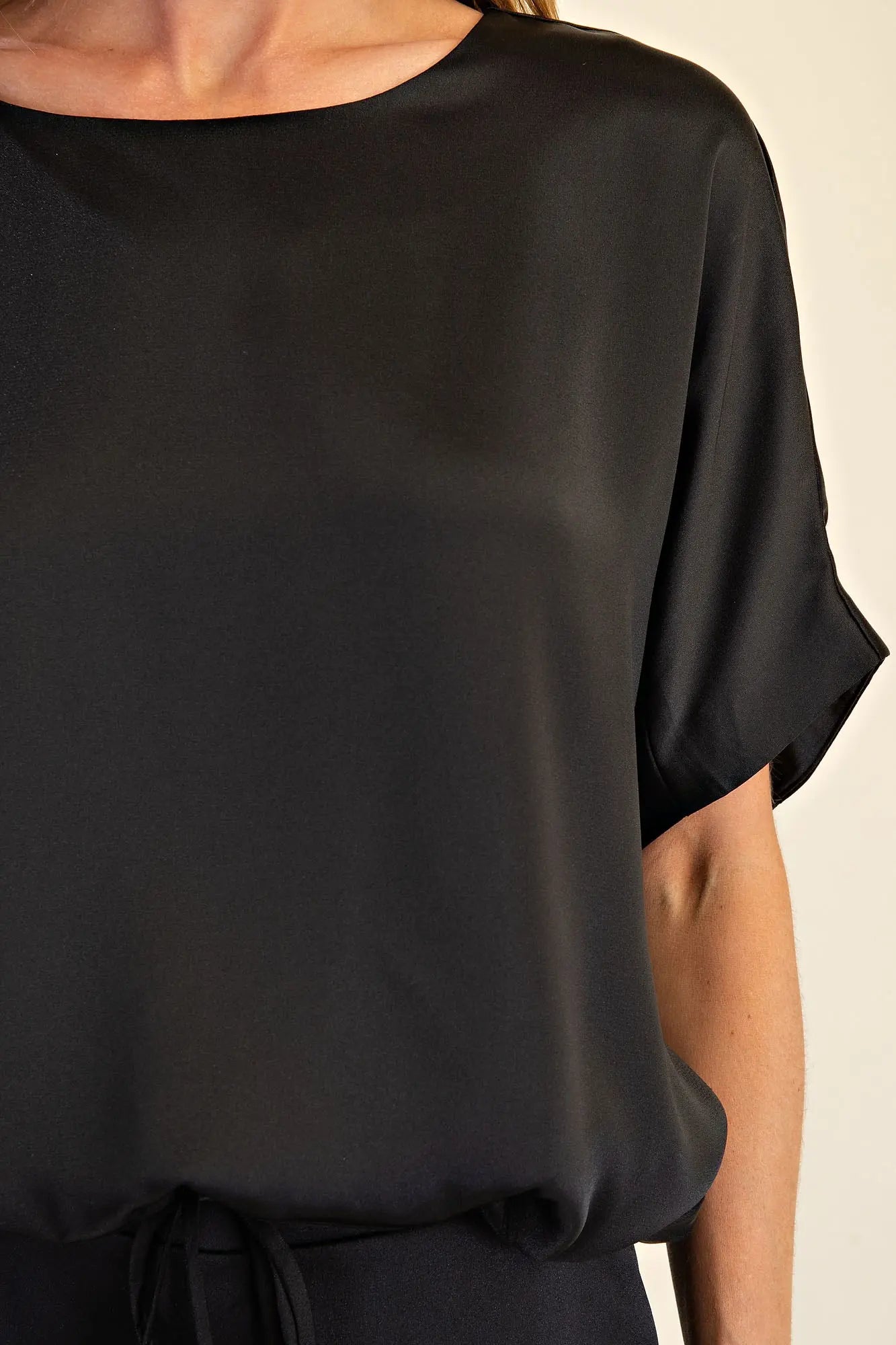 Glam Black Round Neck Short Sleeve Top